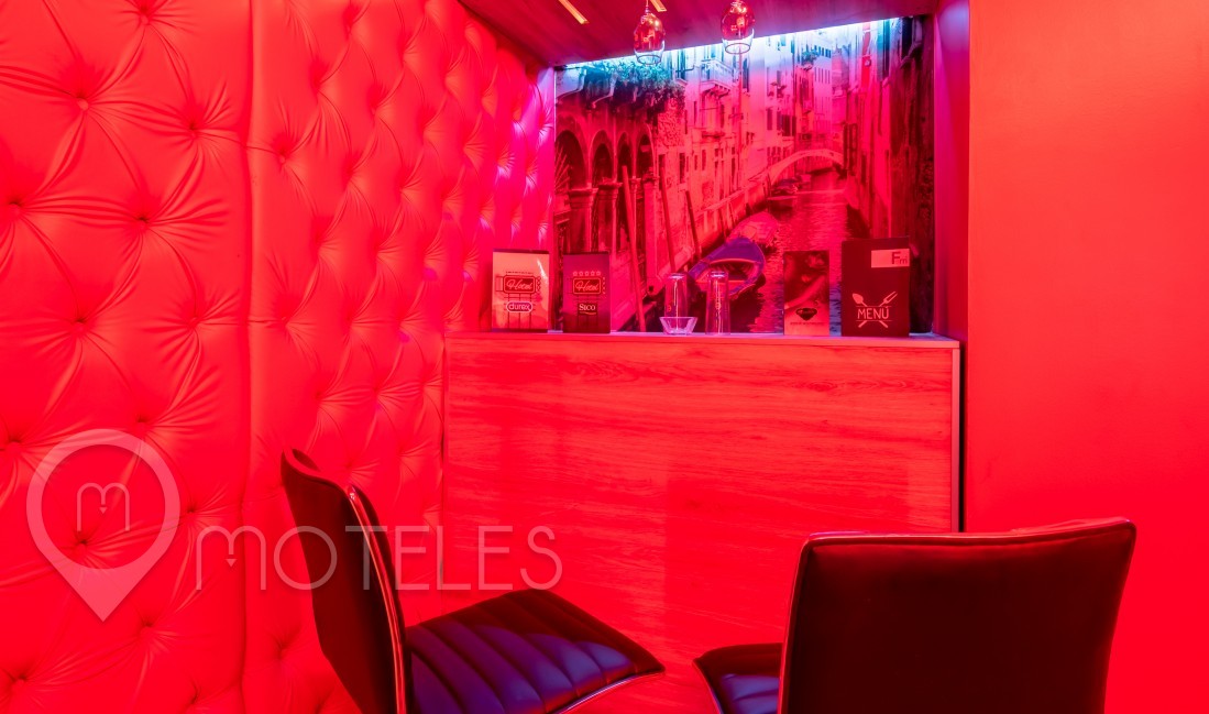 Habitacion Suite Temática Cuarto Rojo del Motel Ferri Hotel & Suites 