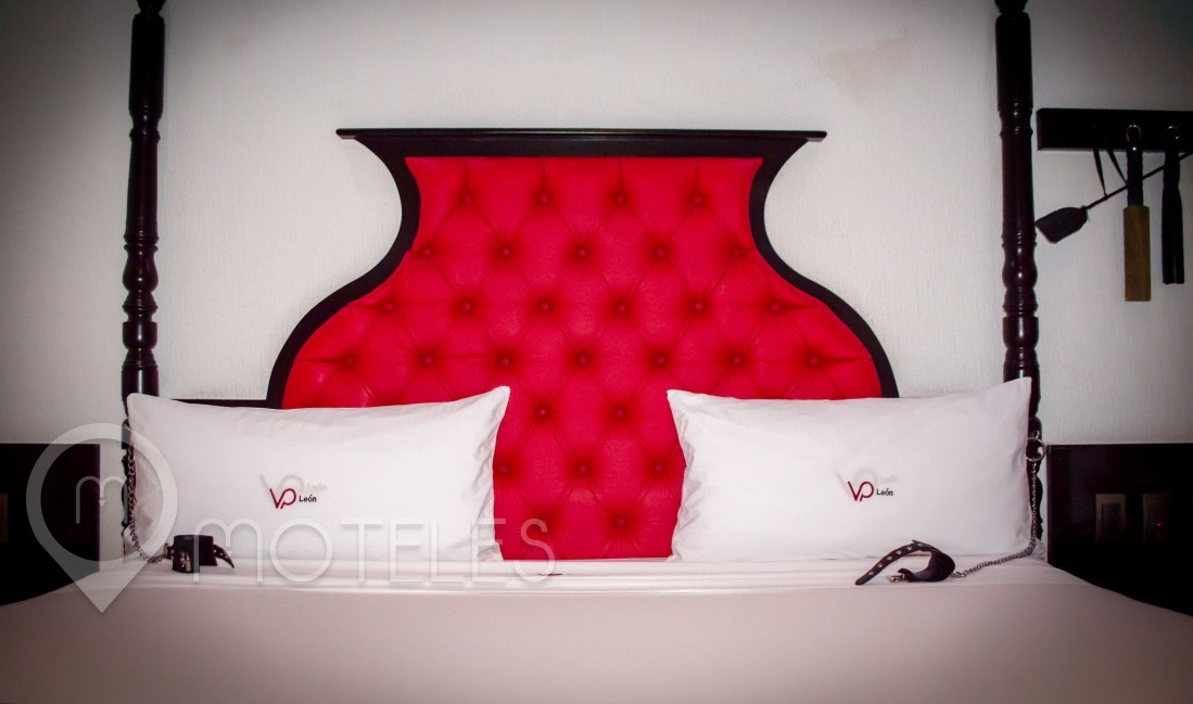 Habitacion Red Room del Motel VP León 